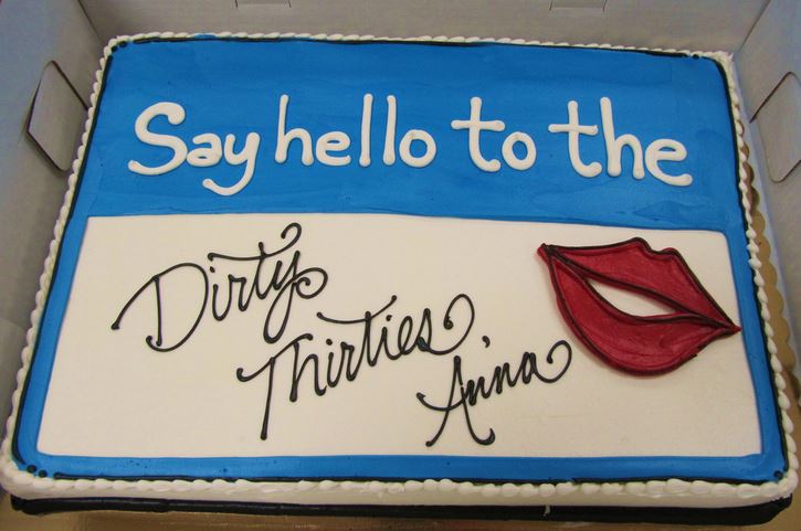Dirty Thirty Birthday Cake-Love this!