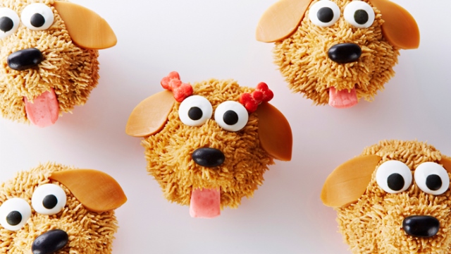 Brown fuzzy doggie cupcakes!