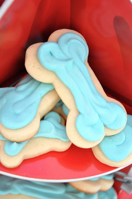 Love the light blue frosting on these bone cookies