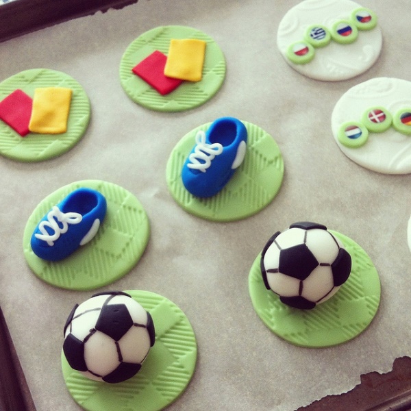 Love these soccer world cup cupcake toppers