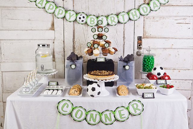 Love this soccer party food table