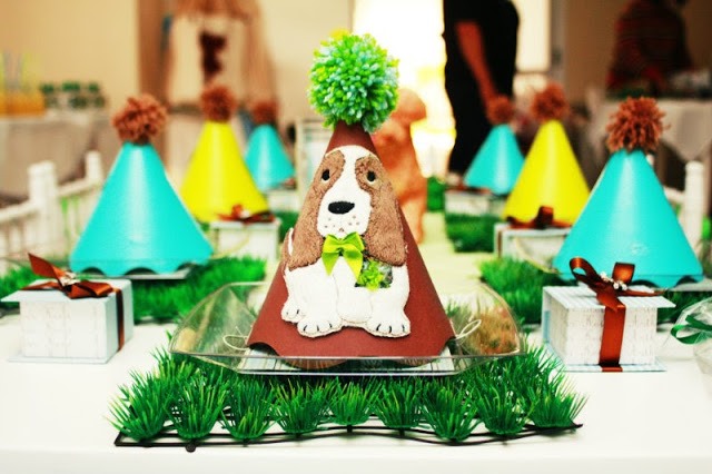 Puppy Dog Brithday Party Hats and table-Love this!