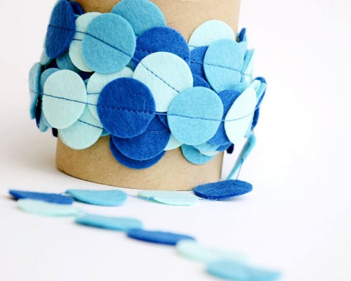 Blue ombre party garland