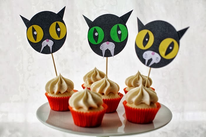 DIY Halloween Cat Cupcake toppers