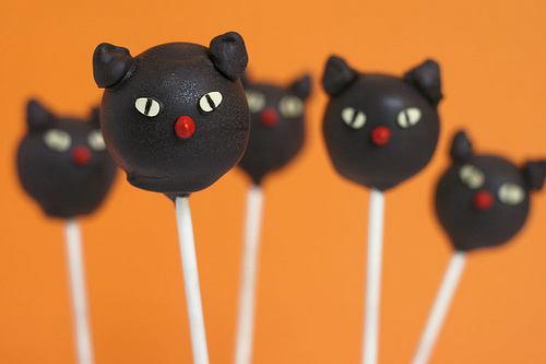 Halloween Black Cat cake pops!