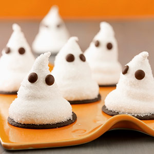 Oh  my goodness I love these ghost cookies