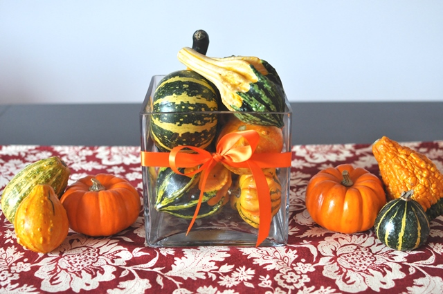 Cute and easy Thanksgiving pumpkin centerpiece