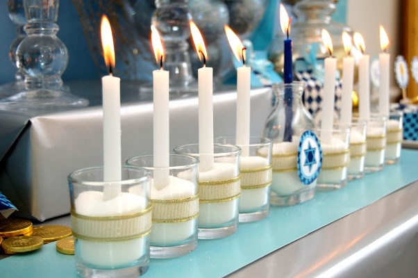 Cute hanukkah menorah display