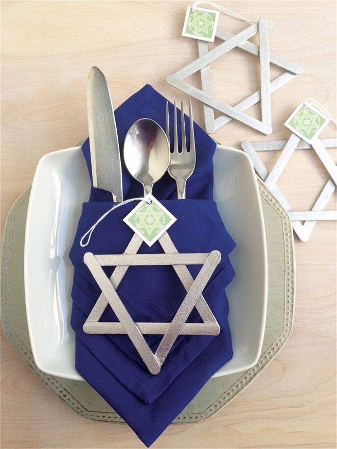 DIY Star Of David Hanukkah Decorations!
