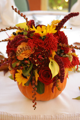 Fall wedding centerpieces using pumpkins