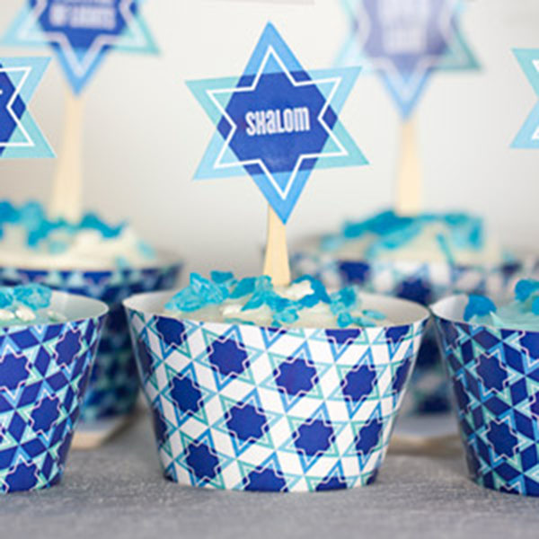 hanukkah cupcakes with Star of david topper