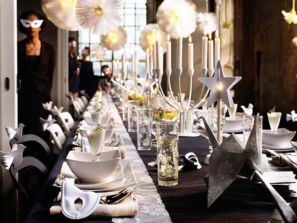 Modern New Years Eve Tablescape