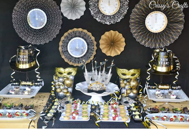 Amazing black and gold New years party