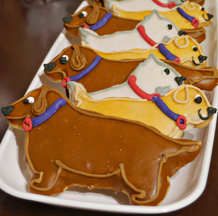 Dog cookies at a puppy party- B. Lovely Events