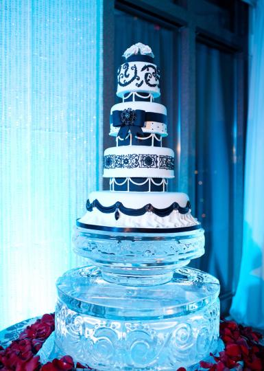 Ice Sculpture Cake Stand
