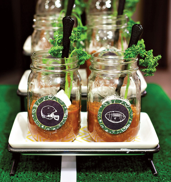 Love these football mason jars for the game!