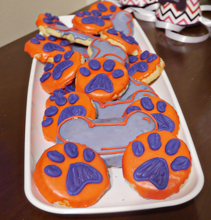 love these cookies for a dog party- B. Lovely Events