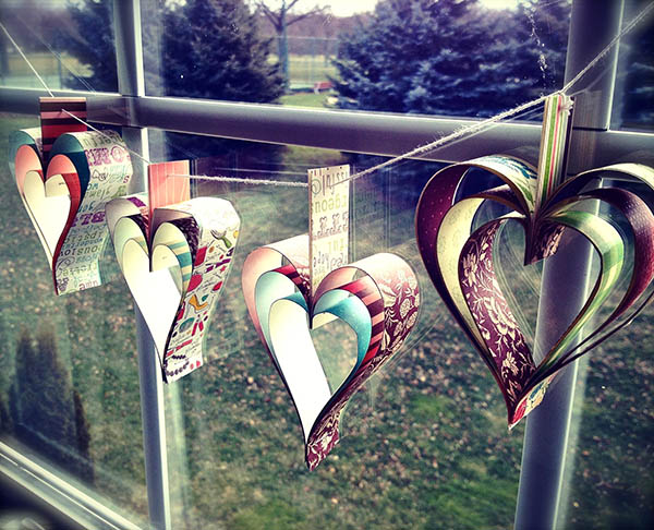 Awesome paper heart garland!