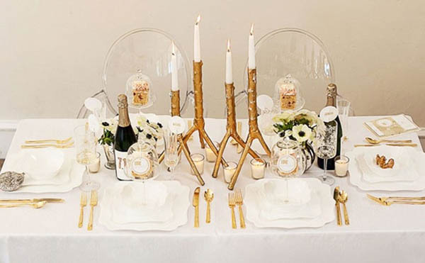 Modern and rustic wedding tablescape