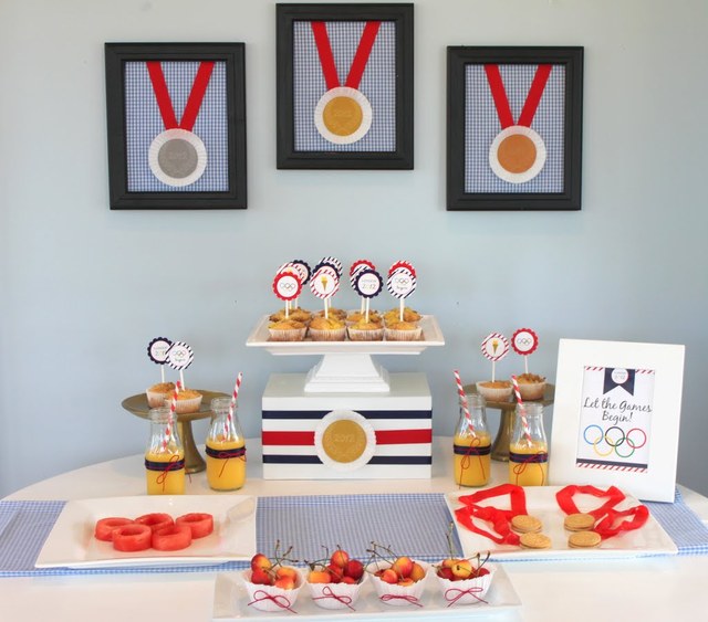 This Olympic Party Table is too lovely!