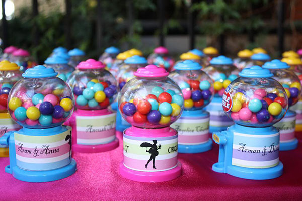 Bubble Gum favor display- B. Lovely Events