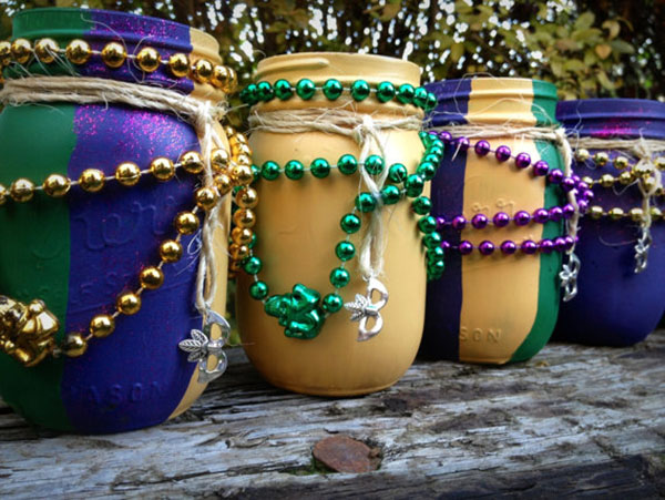 Cool mardi Gras mason jars