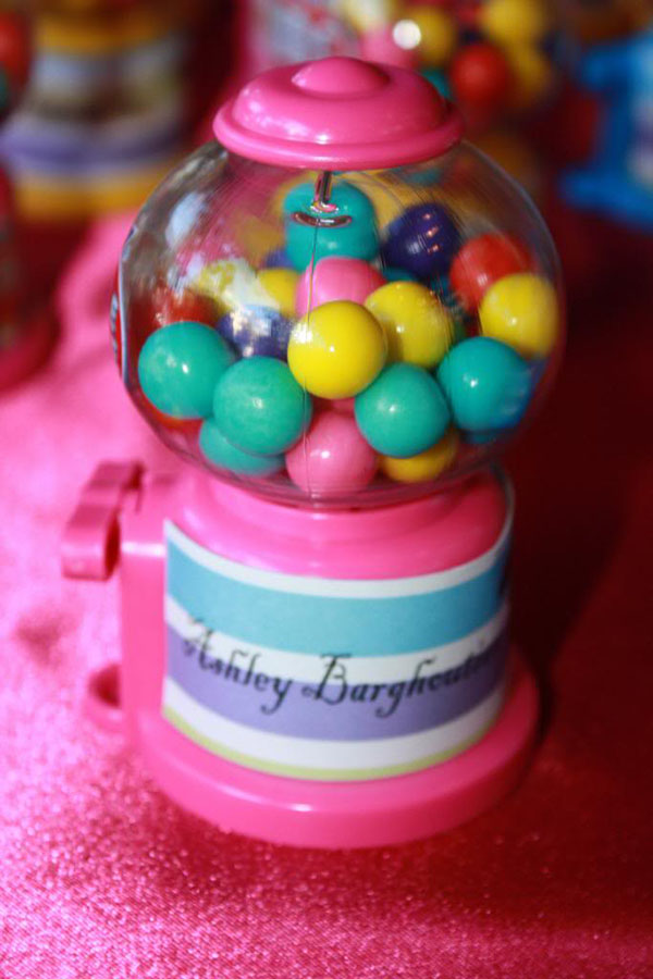 Mini Bubbl Gum Machine Favors-B. Lovely Events