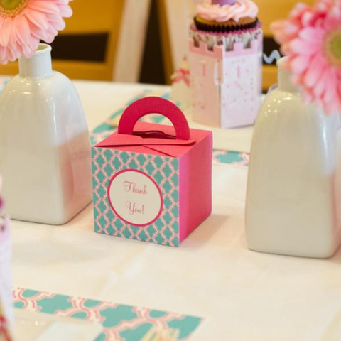 Party boxes with handles
