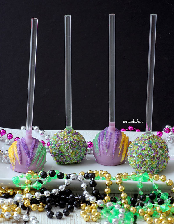These are lovely cake pops for Mardi gras!