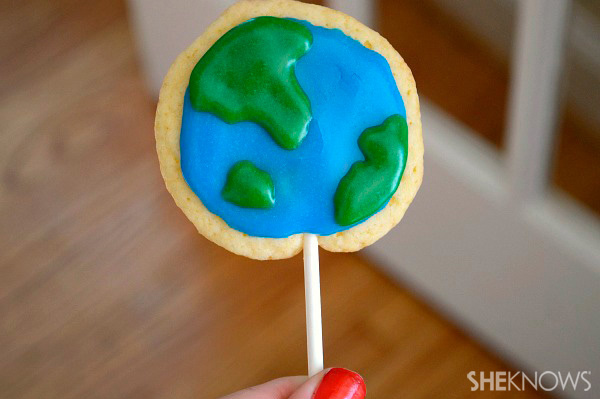 Cute Earth Day Cookie Pops!