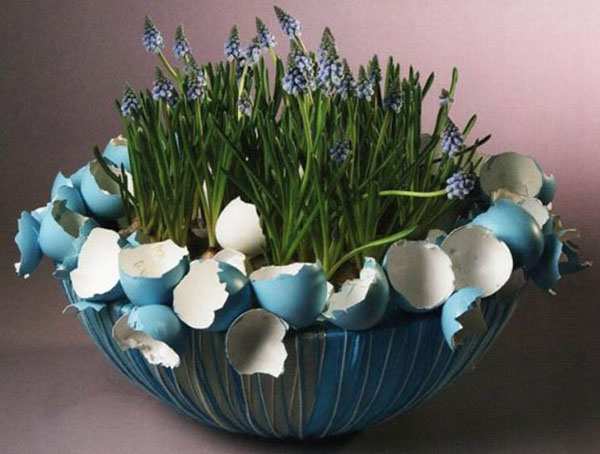 Love this Basket Centerpiece For Easter!