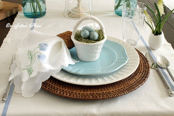 Tiny Easter basket place settings, so cute!