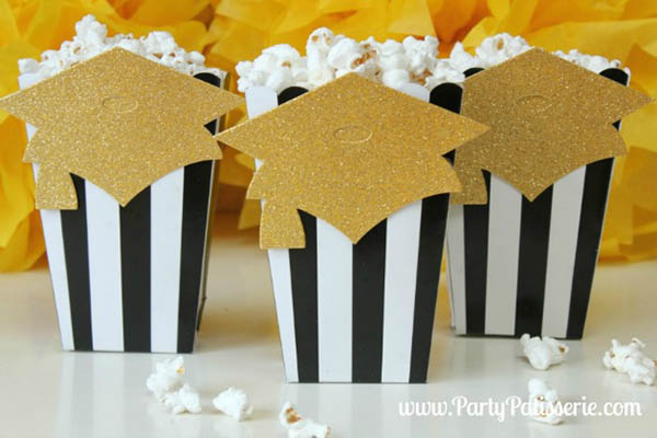 Black and Gold Graduation Party ideas!