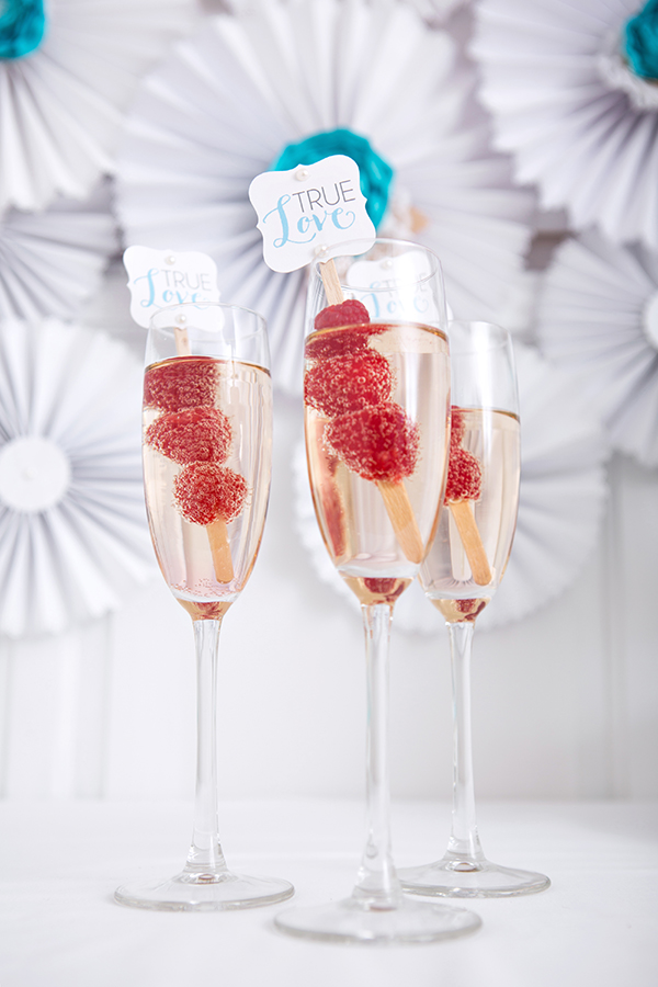 These Champagne Flutes Are Perfect For A Bridal Shower
