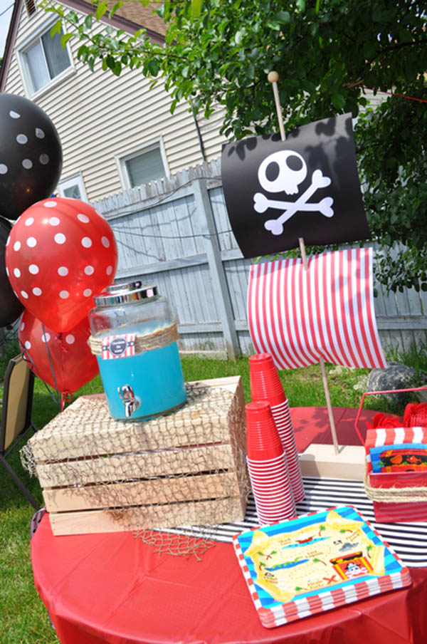 Awesome pirate party drink station
