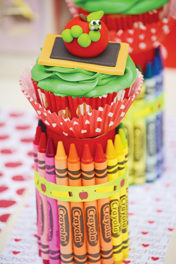 Crayon decoration For Back To School Party