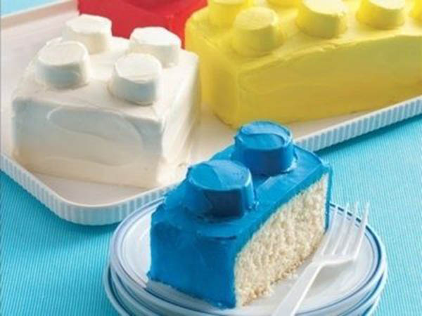 This lego cake is too fabulous!
