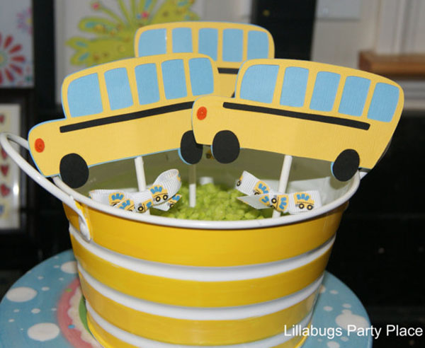 Cute School Bus Cupcake toppers!