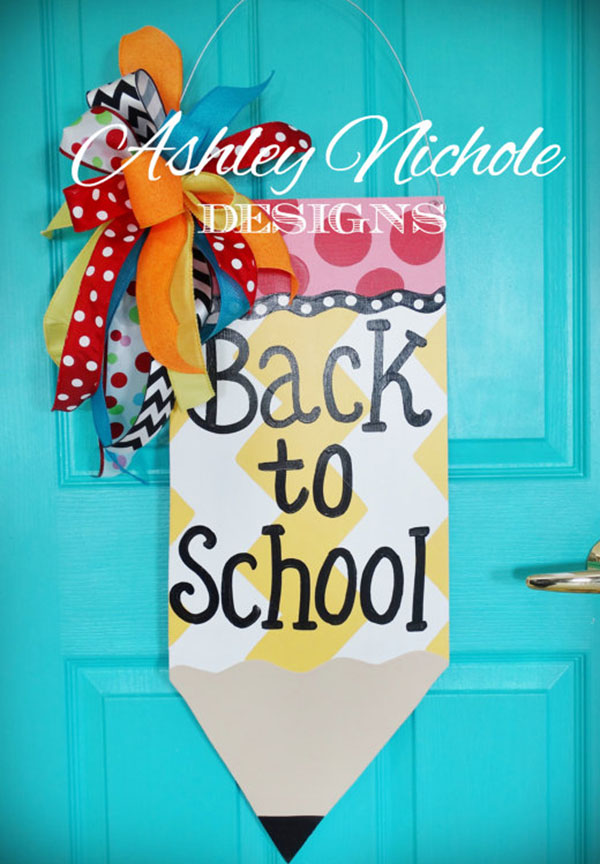 This big penciel wreath is awesome for back to school!