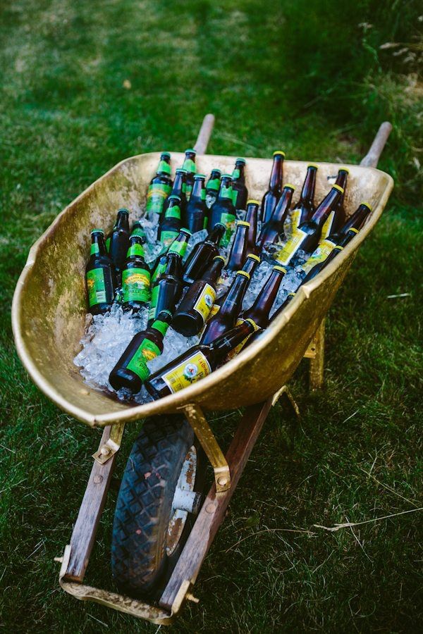 Wheel barrow- Such a creative way to serve drinks at an outdoor party