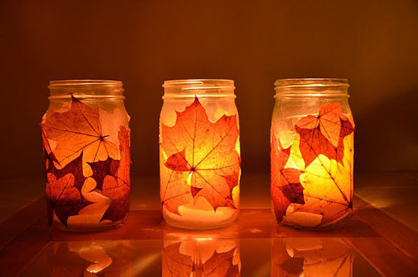 Lovely Fall leaf Mason Jar Lanters