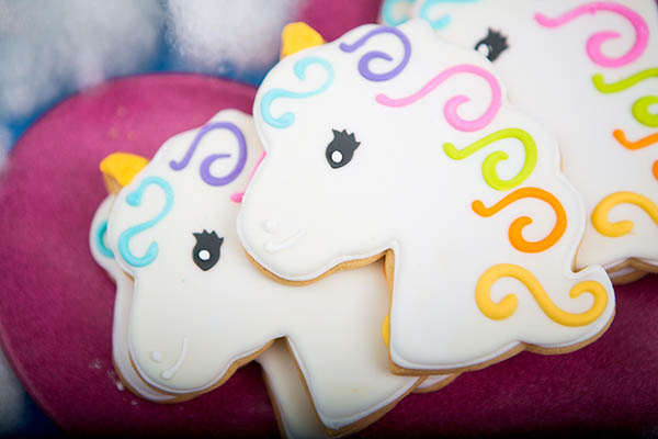 Rainbow Unicorn Cookies!