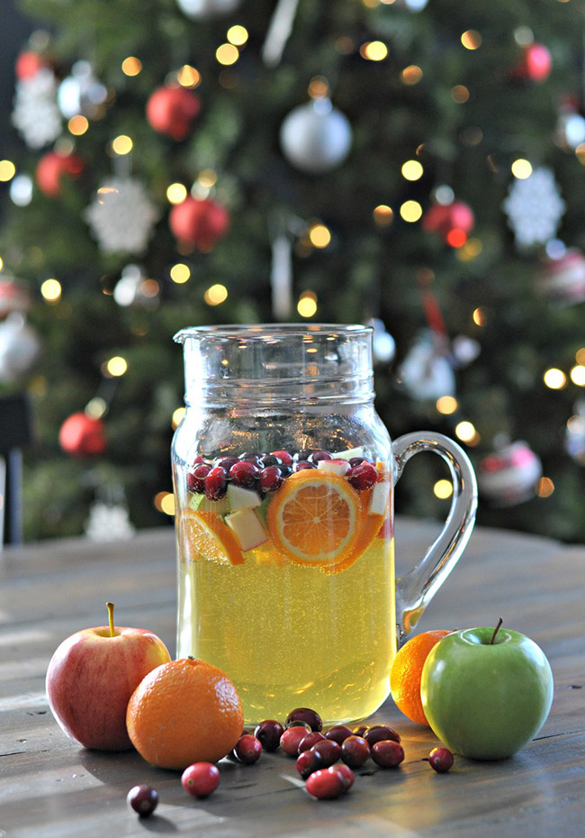 Cranberry Sangria For Thanksgiving!