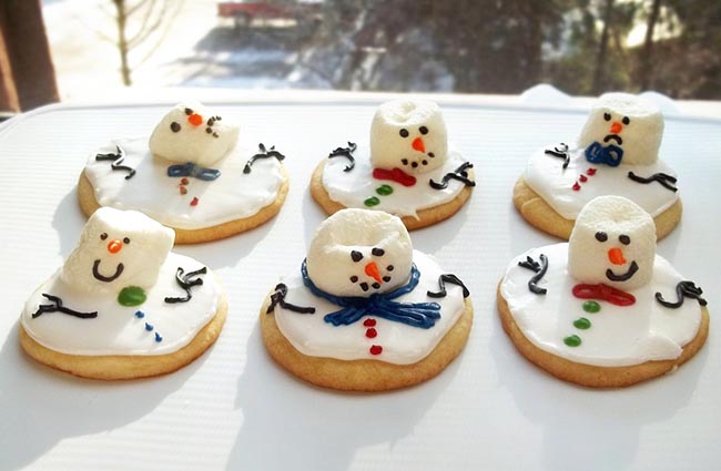 Darlng melted snowman cookies!