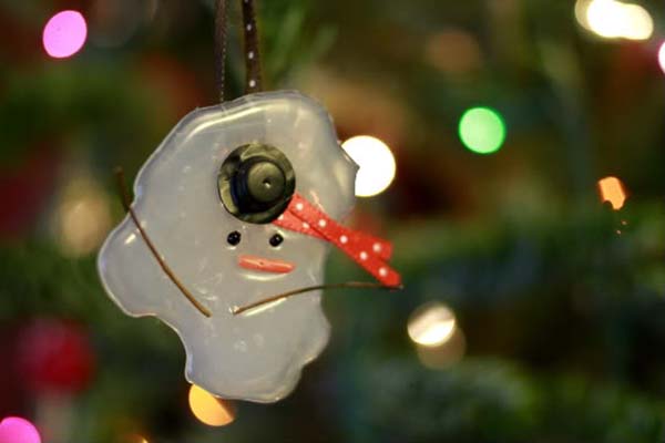 Such a cute melted snowman ornament!