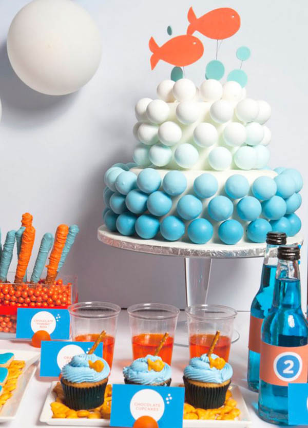 Love-all-of-the-details-in-this-goldfish-party-on-Amy-Atlas
