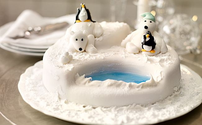 Love this Polar bear Cake. So cute!