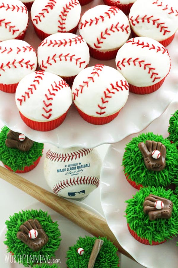 baseball cupcakes with minibaseball bat decorations