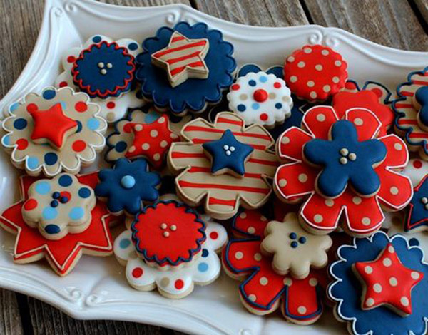 Adorable 4th Of July Flower Cookies!
