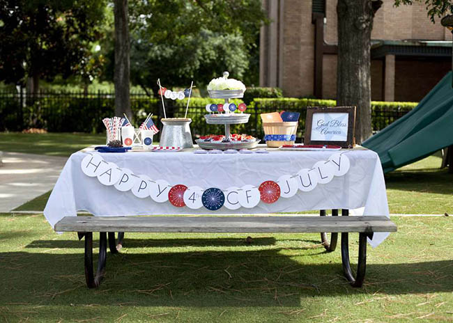 Love the vintage chic look to this 4th Of July Party!